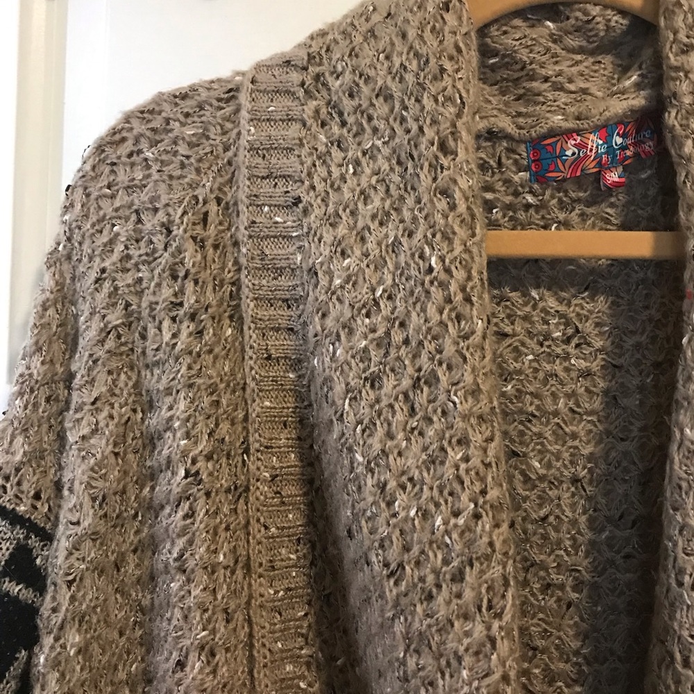 Geometric Block Drape Cardigan - Picture 3 of 4